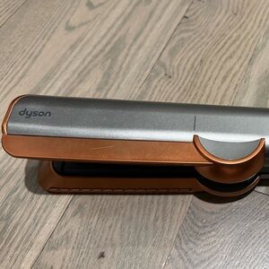 Dyson Airstrait Silver and Copper